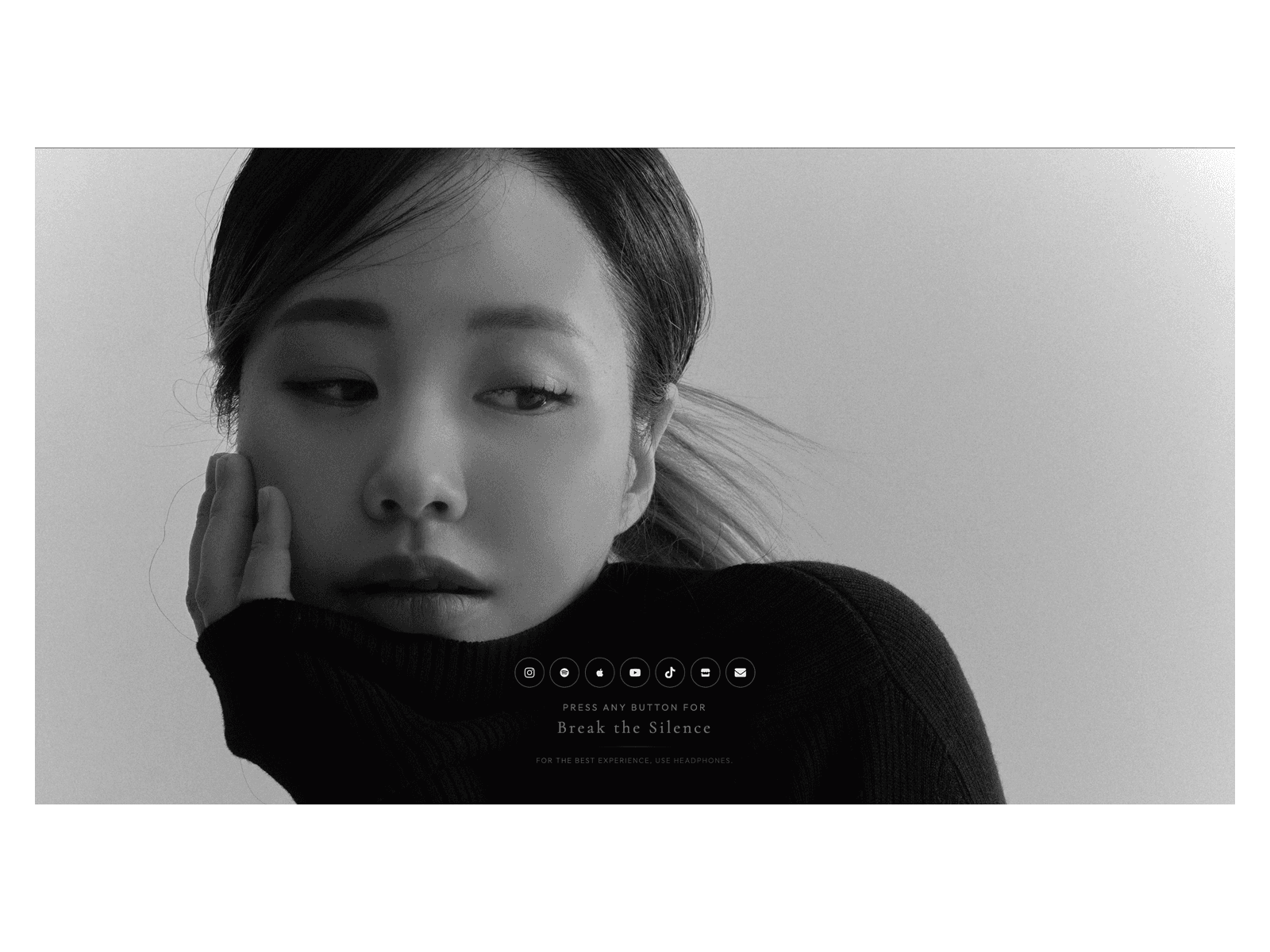 Composer · Violinist · 데스크톱 화면